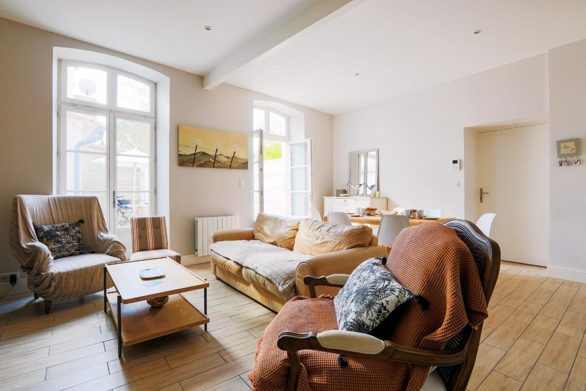 Duplex Joliment Decore Et Sa Cour Ensoleillee Saint-Martin-de-Ré Zewnętrze zdjęcie